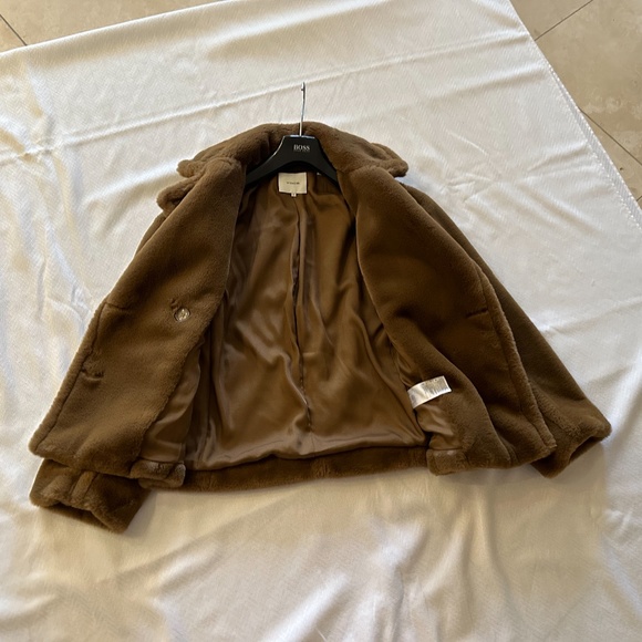 Vince Double Breasted Teddy Faux Fur Jacket/Coat, Size XS, Camel - Picture 13 of 15